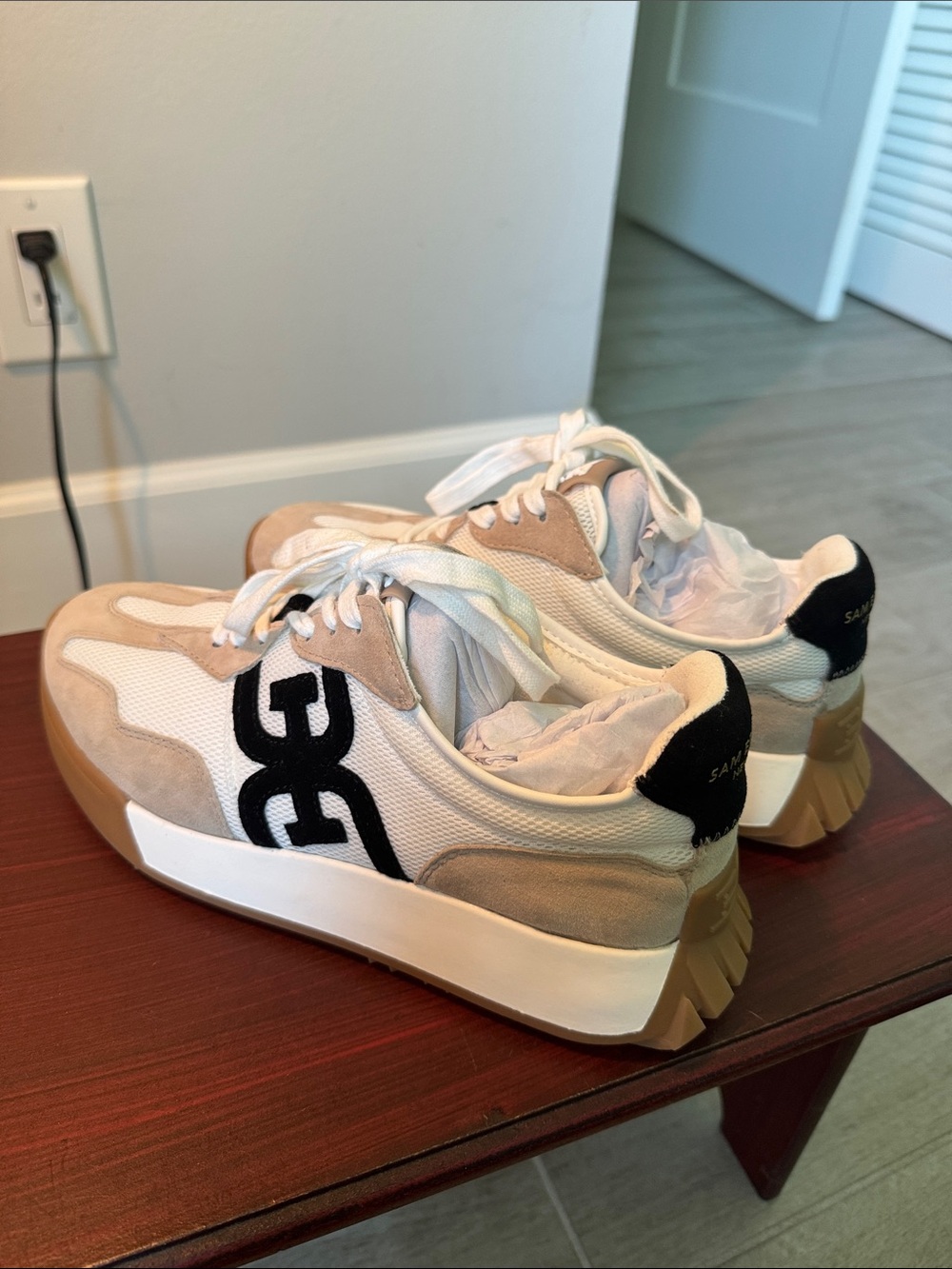 Sam Edelman White, Beige & Black Platform Sneakers